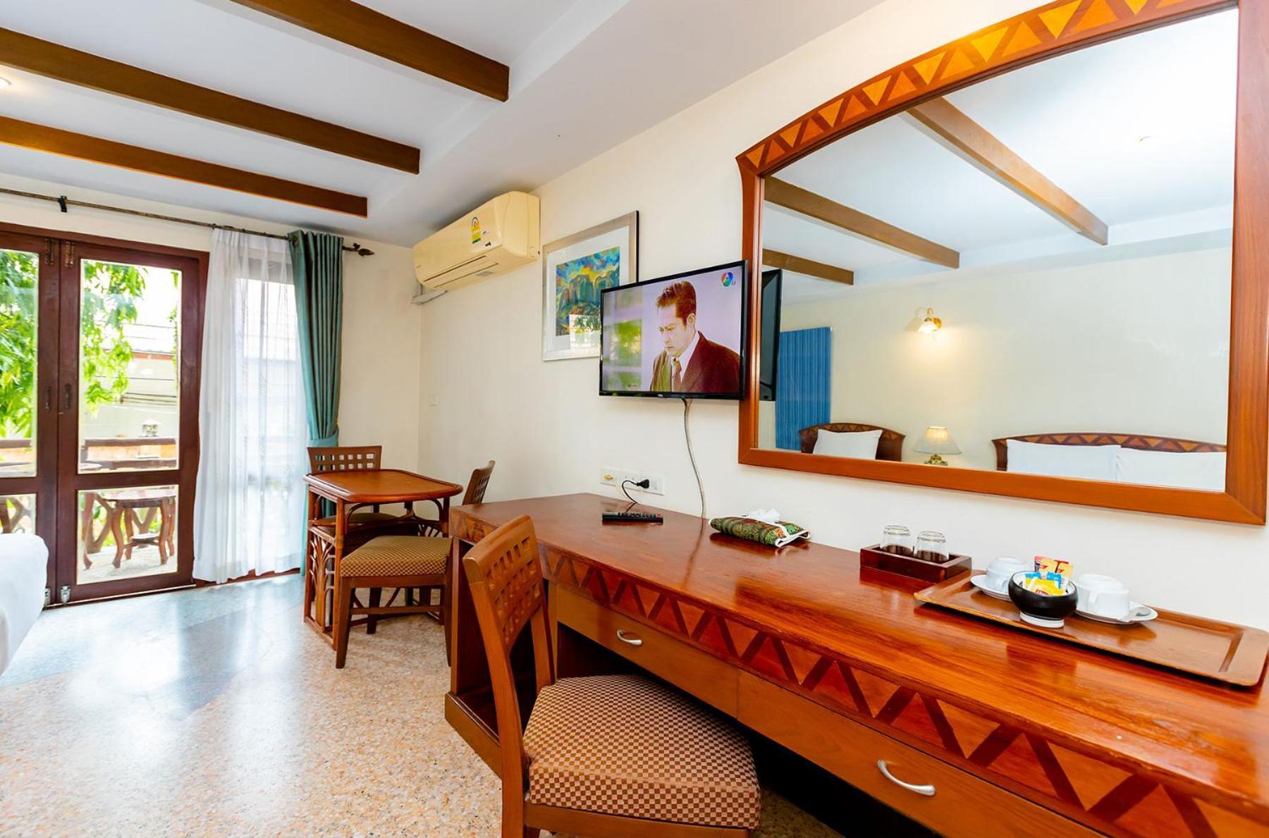Ao Nang Bay Resort Экстерьер фото